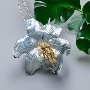 🌺Courtney Peterson Large Sterling “Easter Lilly” Necklace/Brooch
